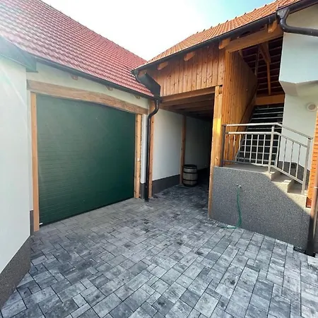 Apartman V