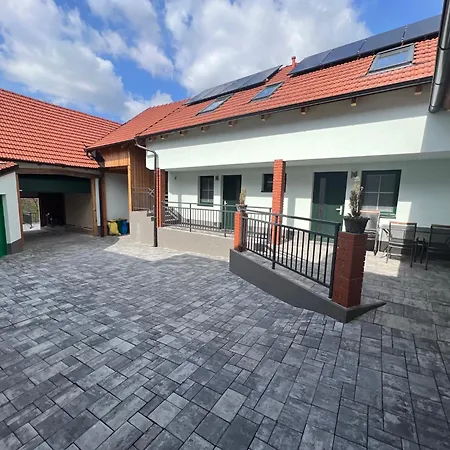 V Apartman